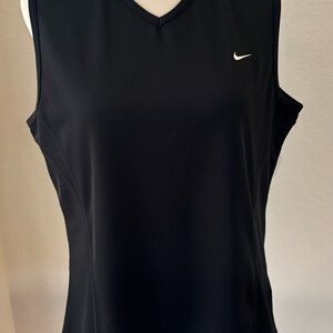 Nike Women's DryFit Black V-Neck Tank Top Sz XL, preowned